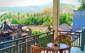 Tira Amed Homestay