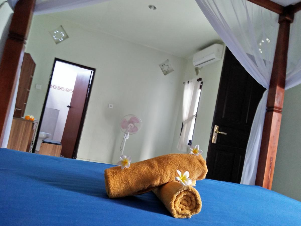 Tira Amed Homestay Exterior photo