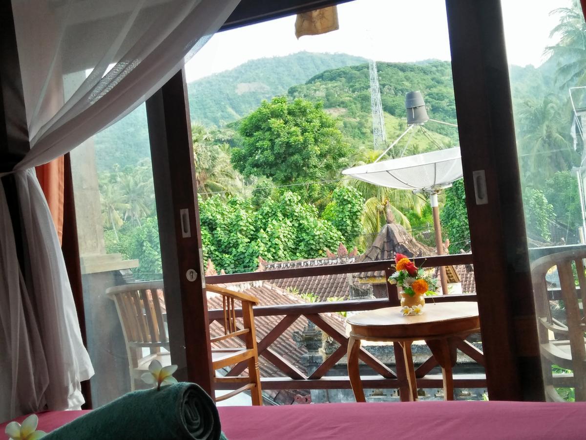 Tira Amed Homestay Exterior photo