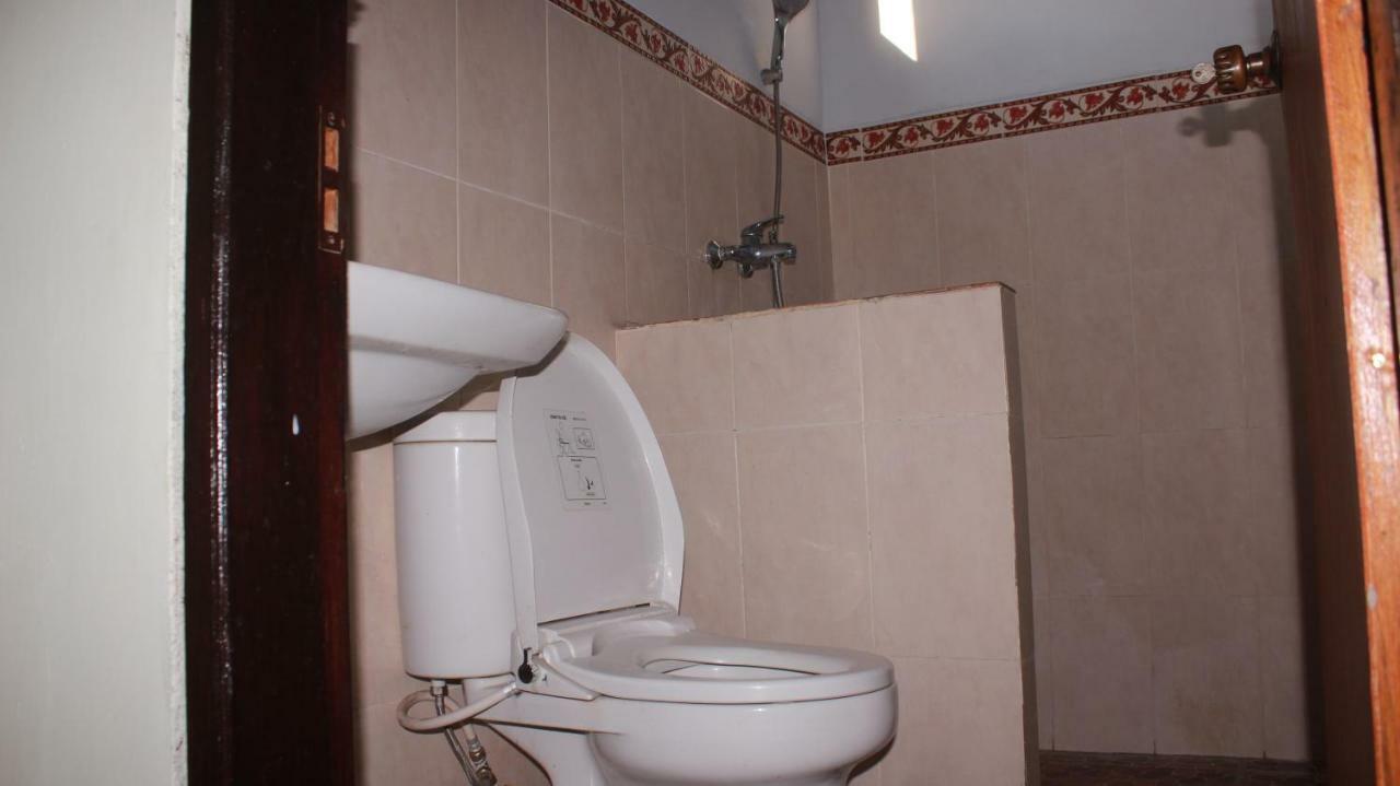 Tira Amed Homestay Exterior photo